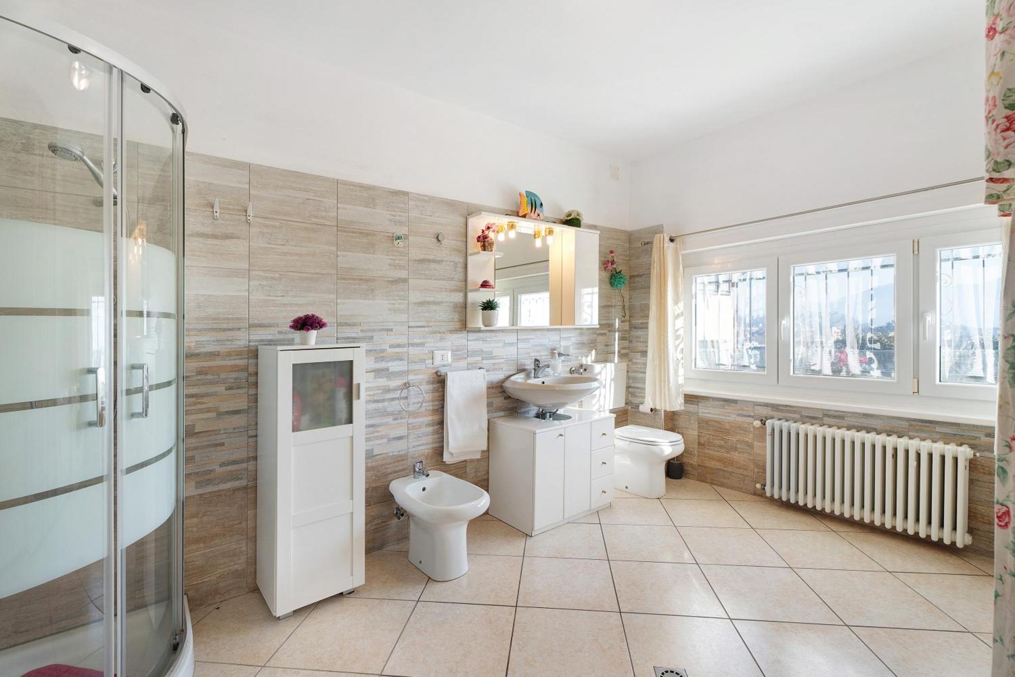 Appartement Casa Bella à Intra Extérieur photo