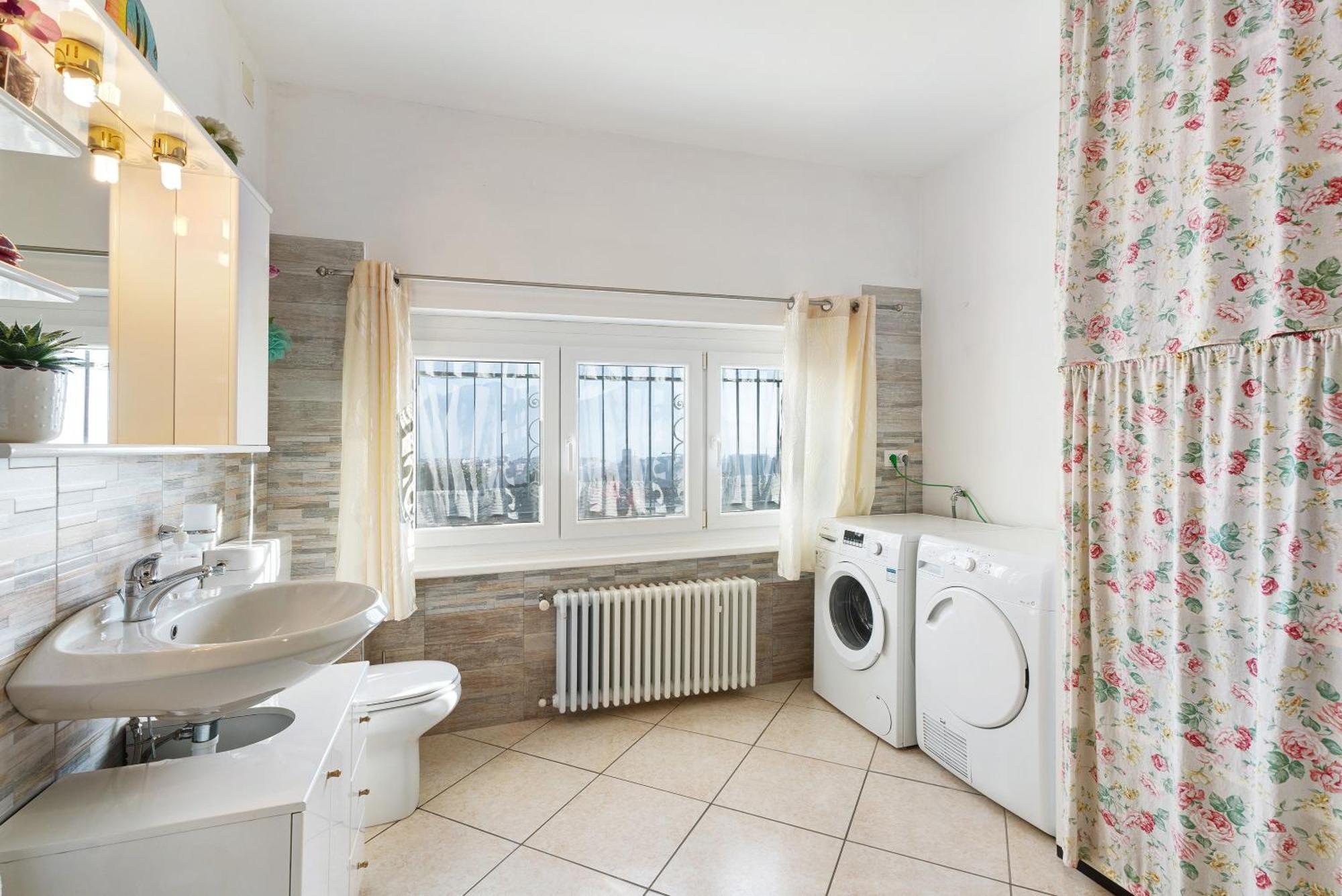 Appartement Casa Bella à Intra Extérieur photo